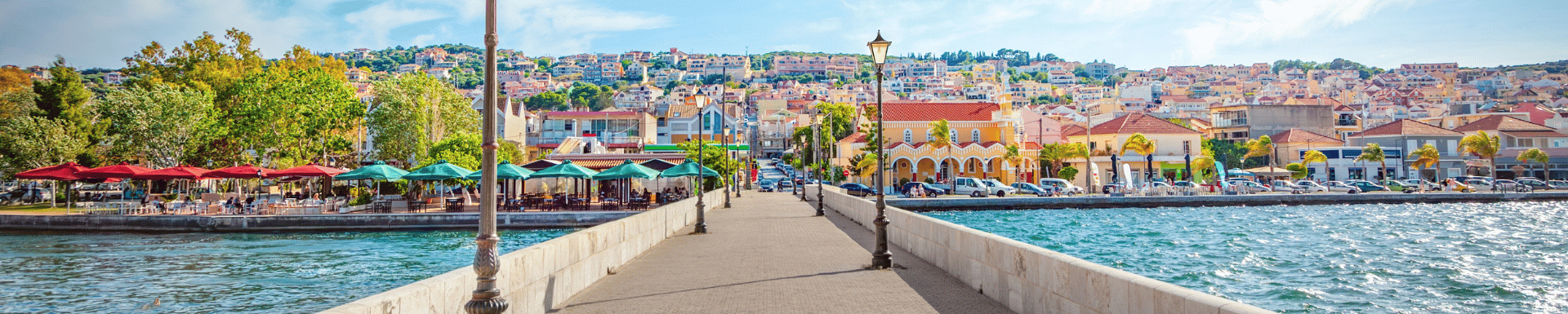 Gezicht op de stad Argostoli op het eiland Kefalonia, Griekenland.