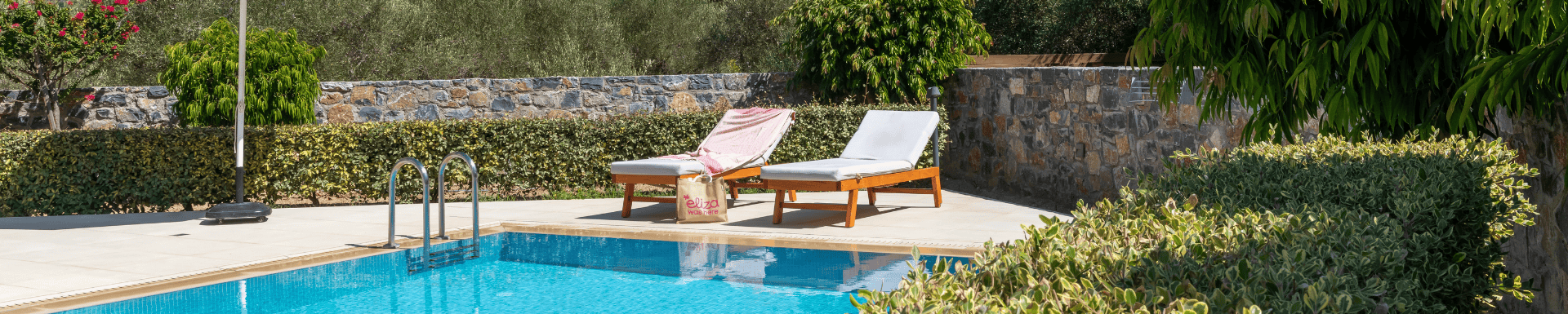 Header weg van de massa