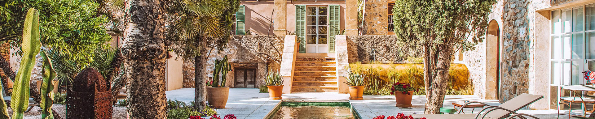 Boutique hotel header